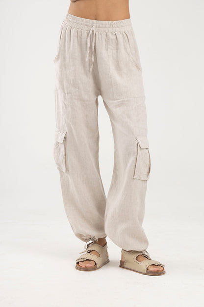 Pantalón beige tipo cargo en lino Wild