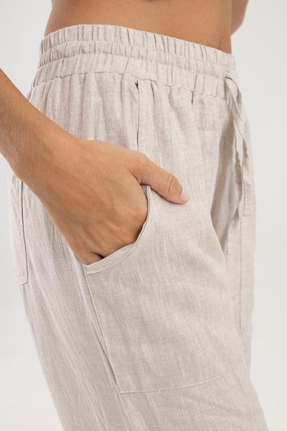 Pantalón beige tipo cargo en lino Wild