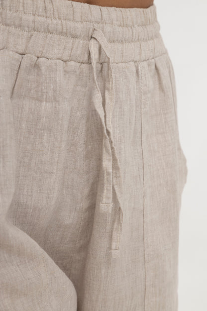 Pantalón beige tipo cargo en lino Wild